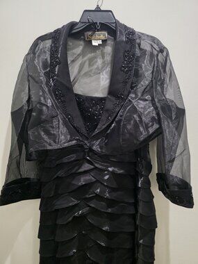 NEW Womens Nischelle Black Beaded 2pc Evening Gown & Shawl Size 18 Ruffle Sheer
